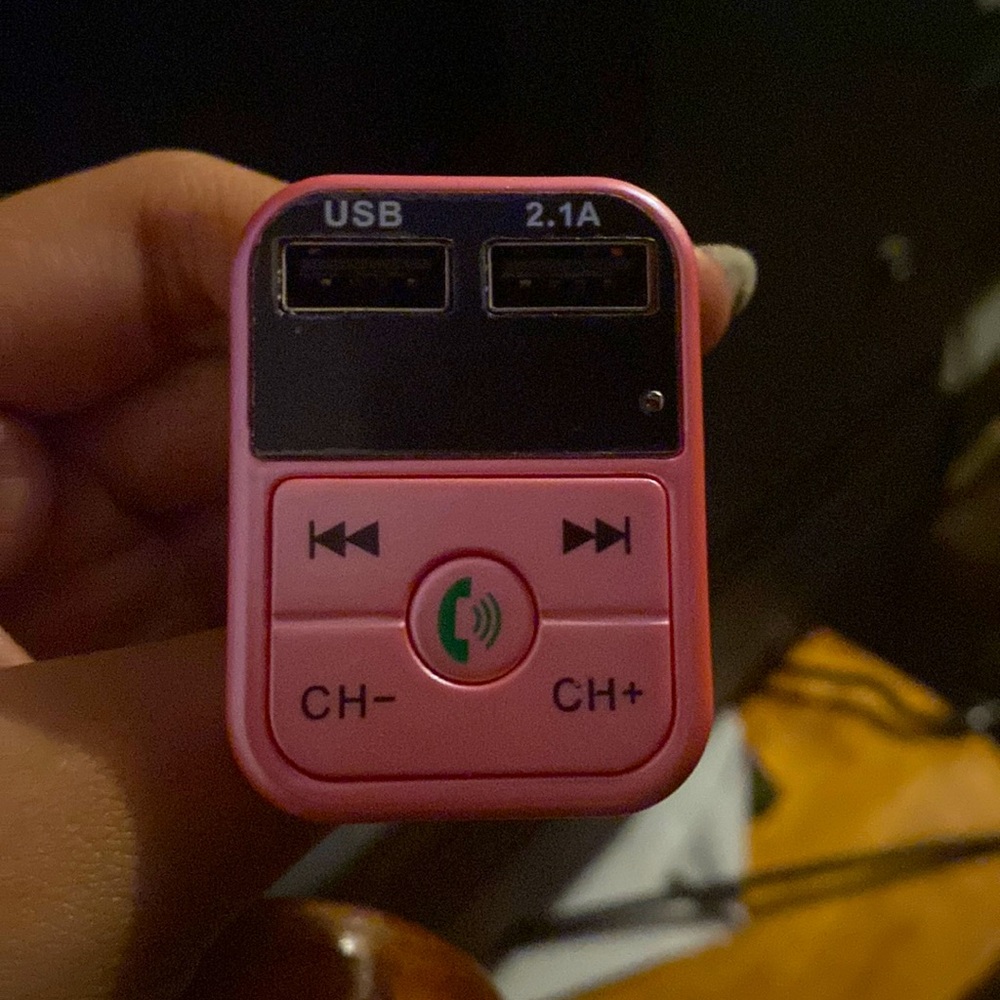 Car aux from SHEIN color pink
